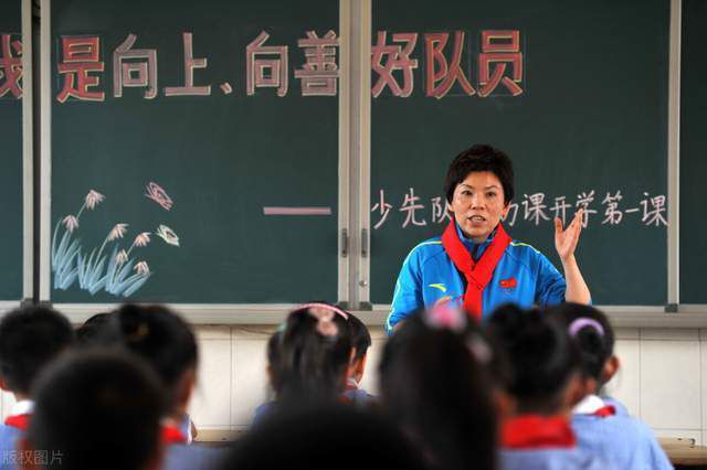 放肆去爱：勇敢之后便不再遗憾电影《我的遗憾和你有关》讲述了一段明明互相喜欢却被命运和现实阻隔的虐心爱情故事